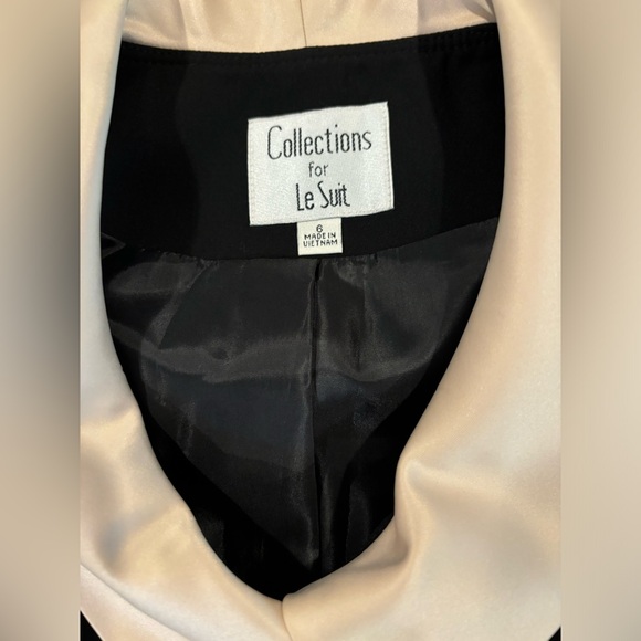 Early-2000’s “LE SUIT” jacket with satin asymmetrical collar! size 6! - Picture 6 of 8